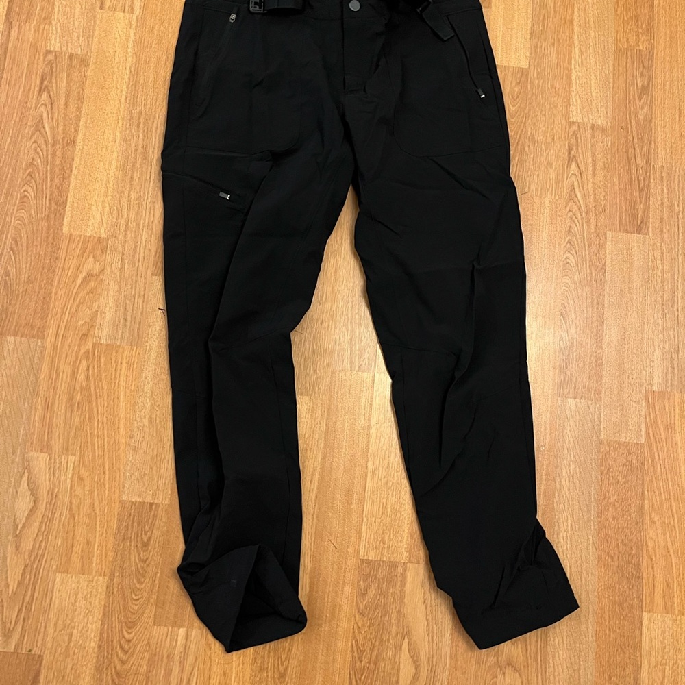 Mountain Hardware Black Pants - image 5